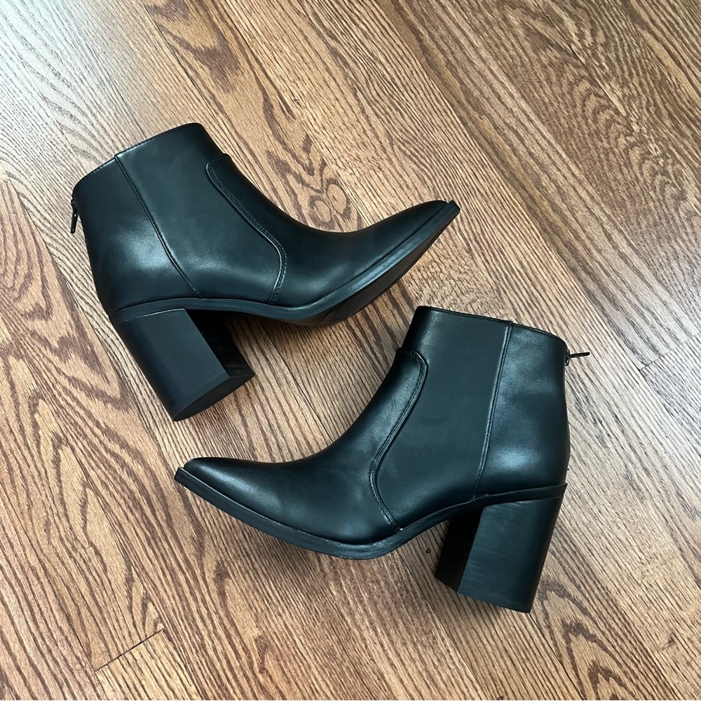 Steve Madden Black Leather Block Heel Ankle Boots